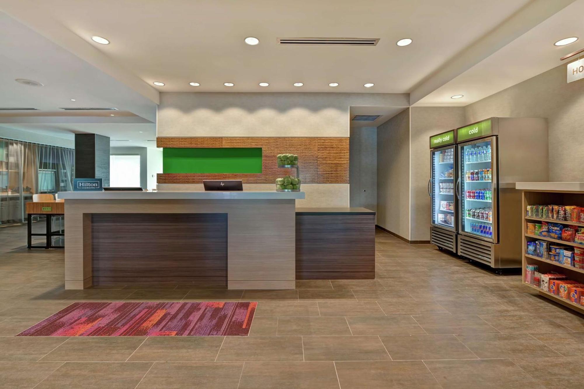 Home2 Suites By Hilton West Palm Beach Airport Cloud Lake Экстерьер фото